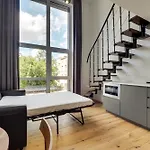 アパート Uptown Lofts