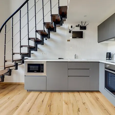 Uptown Lofts *